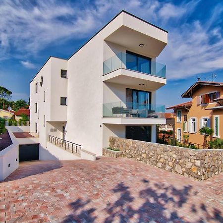 Vita, Luxury Apartments オパティヤ エクステリア 写真