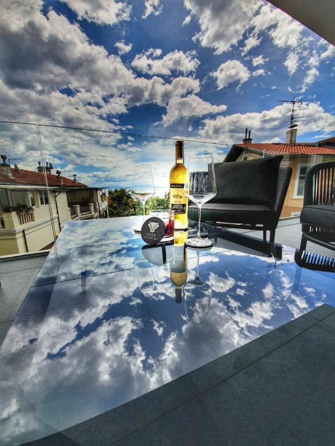 Vita, Luxury Apartments オパティヤ エクステリア 写真