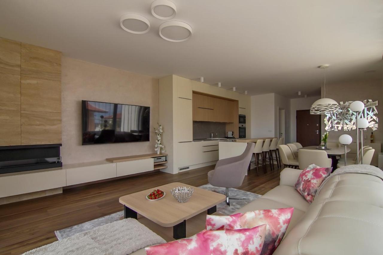 Vita, Luxury Apartments オパティヤ エクステリア 写真