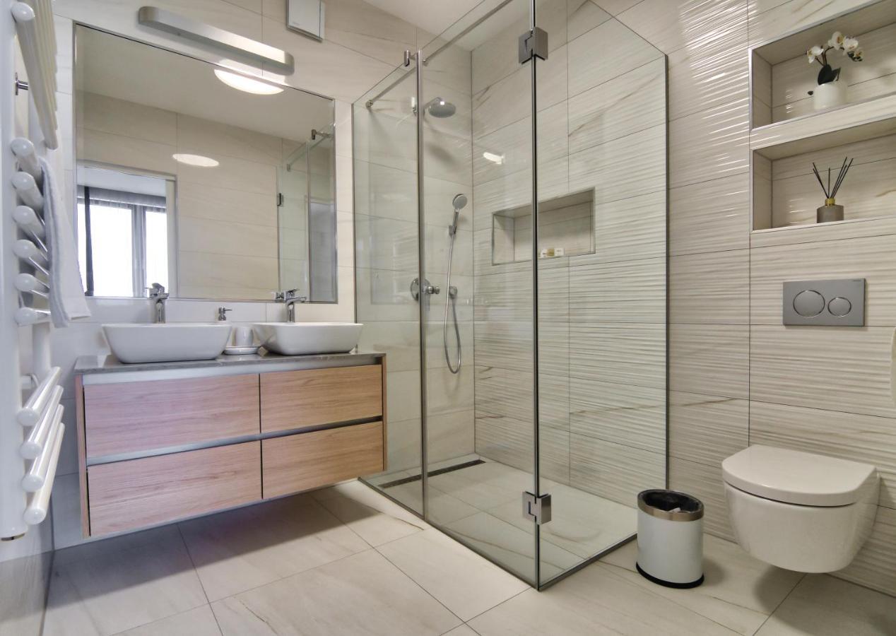 Vita, Luxury Apartments オパティヤ エクステリア 写真